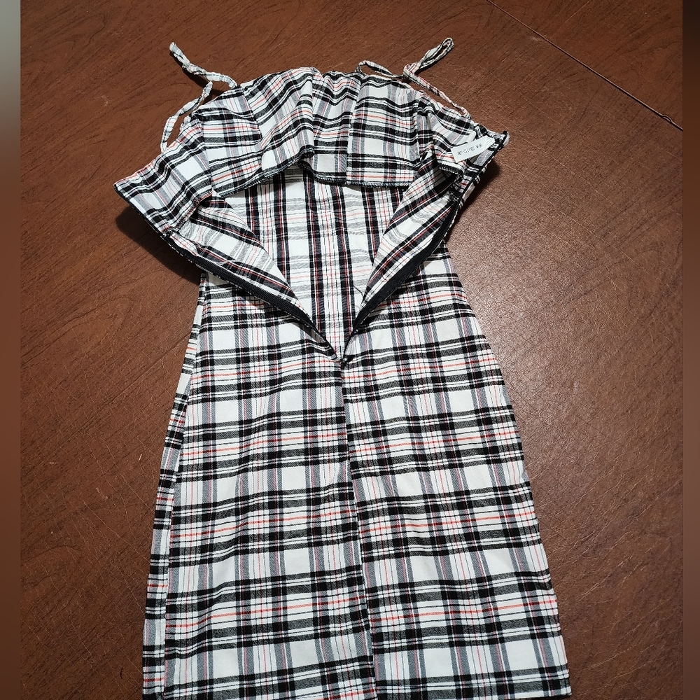 New Collection Mini Dress - Picture 6 of 9